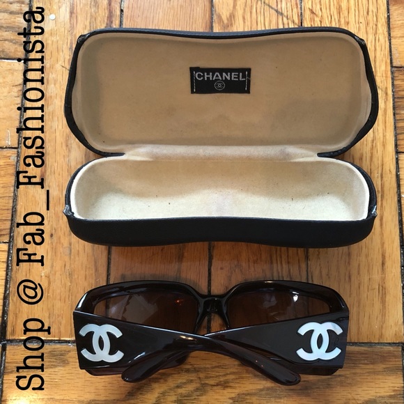 ❗️SOLD❗️CHANEL "mother of the pearl" - Picture 3 of 16